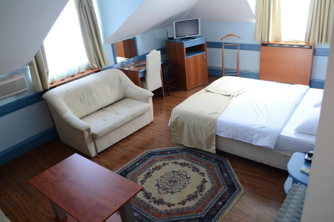 Hotel Tomce Sofka Skopje Eksteriør bilde